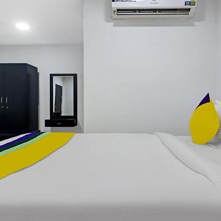 Itsy By Treebo - Lg Grand Inn Hyderabad Exteriör bild